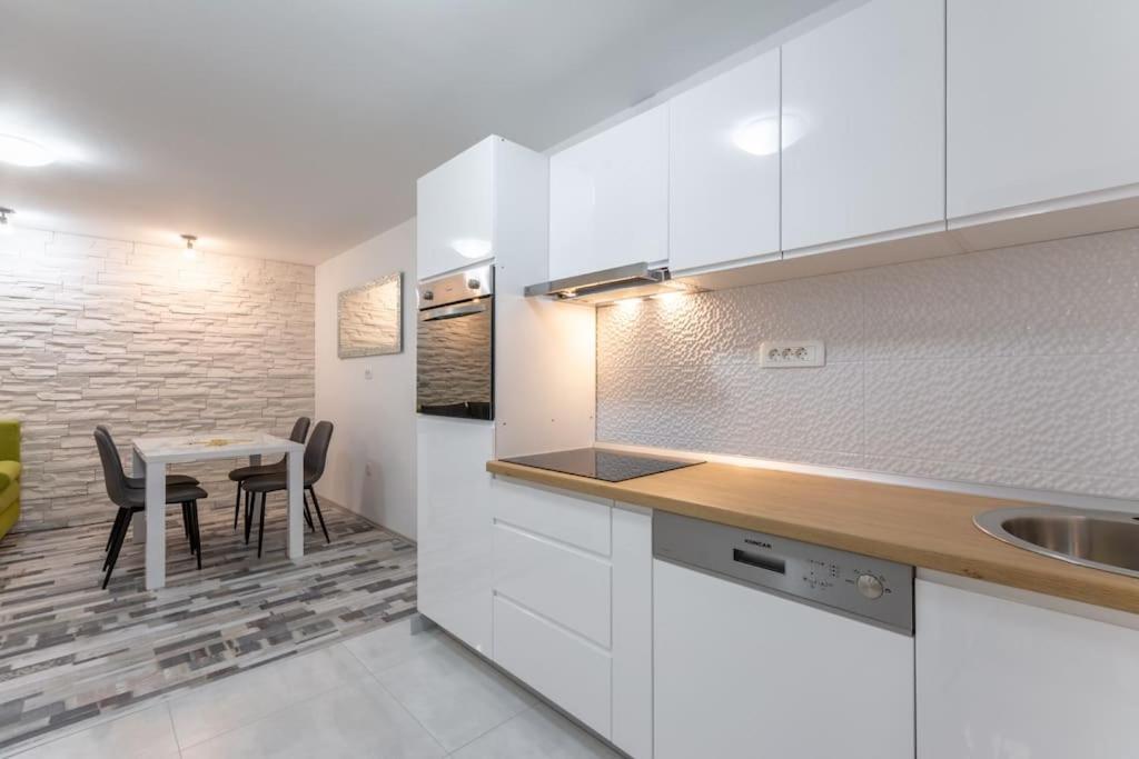 ספליט Apartment 3M - One Bedroom Apartment מראה חיצוני תמונה